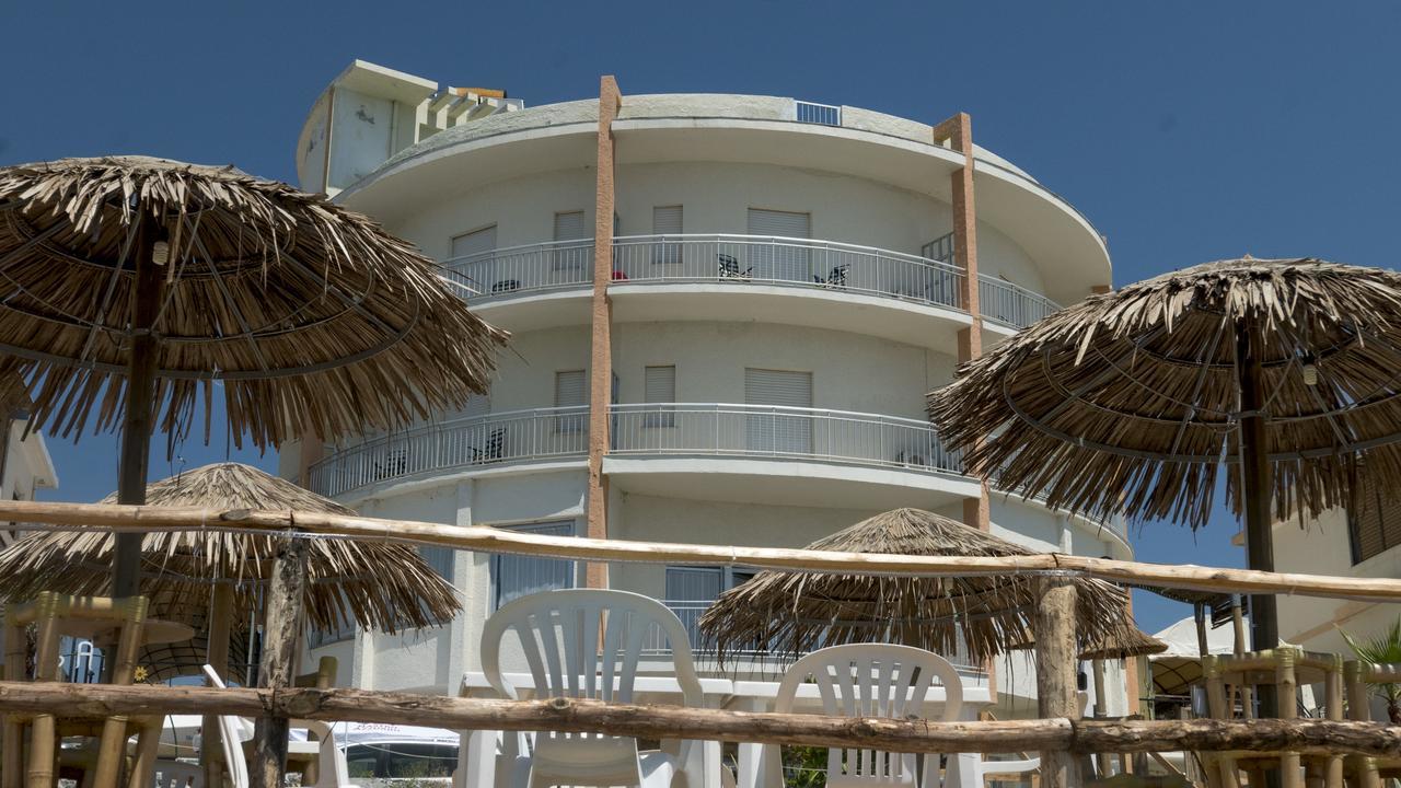 Hotel Il Girasole Bova Marina Exterior photo